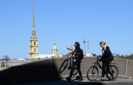 Russia Coronavirus Graduates Farewell Bell