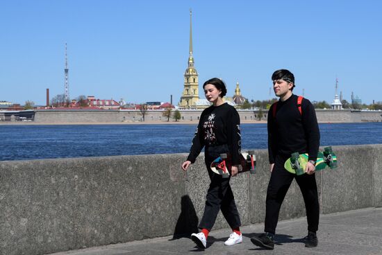 Russia Coronavirus Graduates Farewell Bell