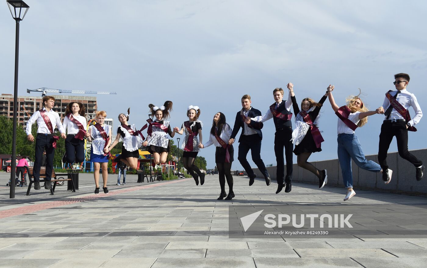 Russia Coronavirus Graduates Farewell Bell