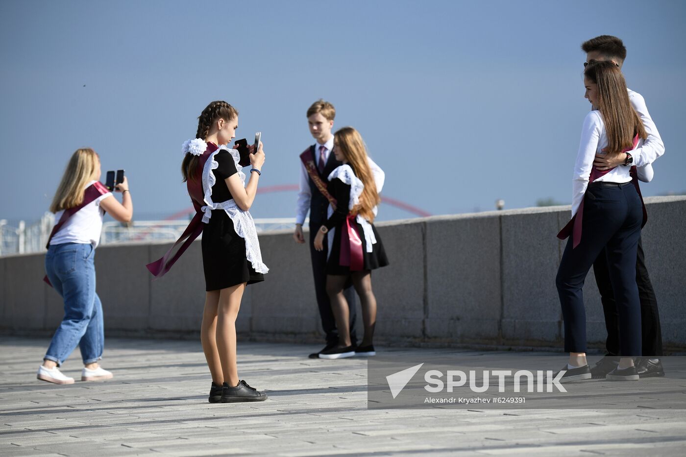 Russia Coronavirus Graduates Farewell Bell