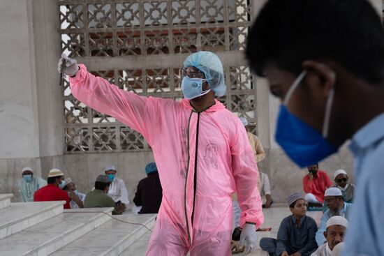 Eid al-Fitr Worldwide