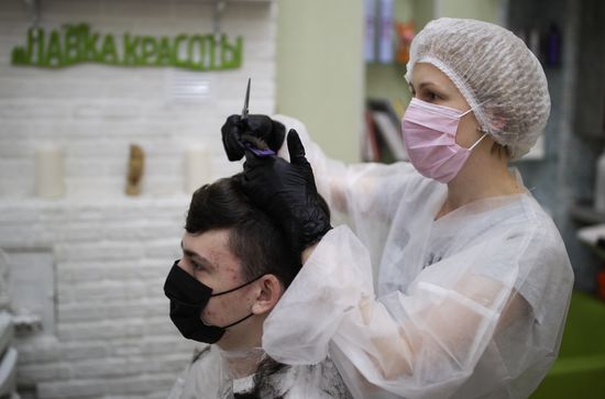Russia Coronavirus Lockdown Ease
