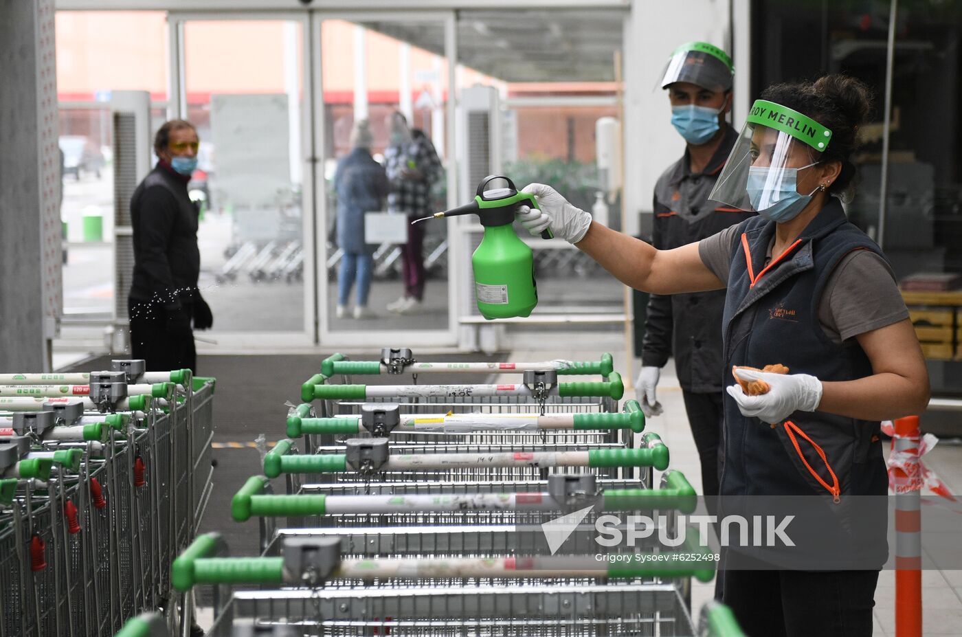 Russia Coronavirus Lockdown Ease
