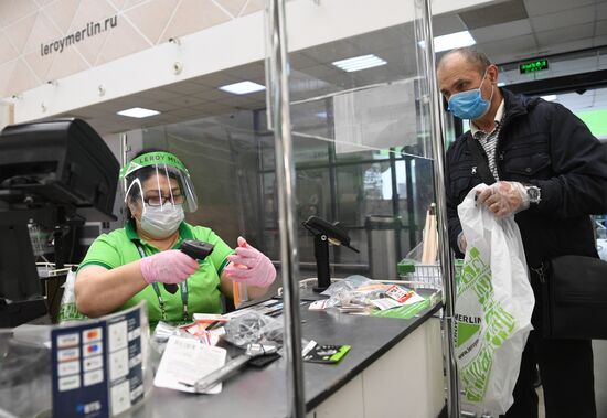 Russia Coronavirus Lockdown Ease