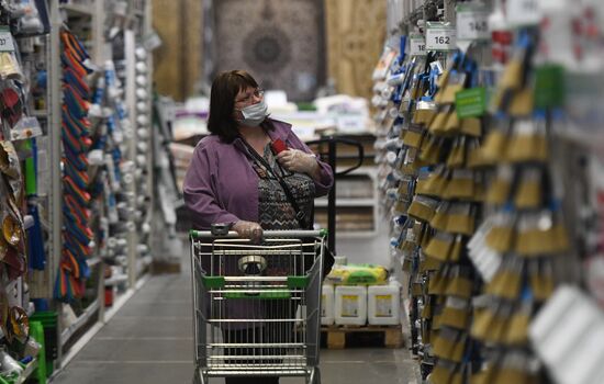 Russia Coronavirus Lockdown Ease