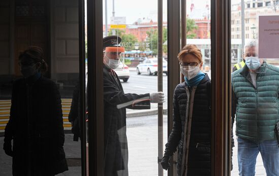 Russia Coronavirus Lockdown Ease