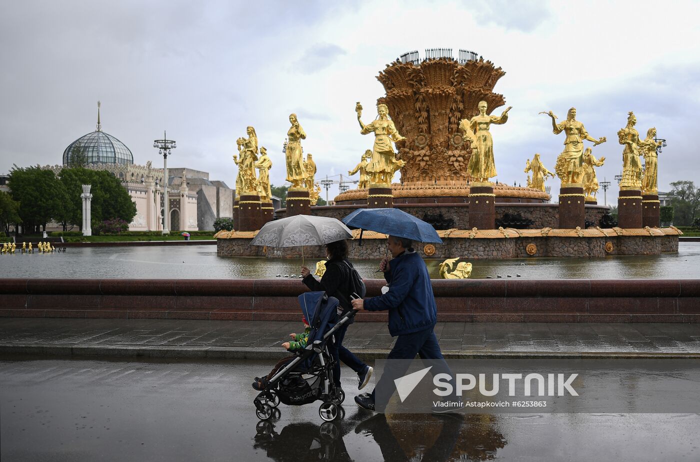 Russia Coronavirus Lockdown Ease