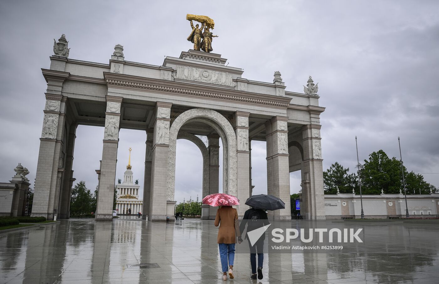 Russia Coronavirus Lockdown Ease