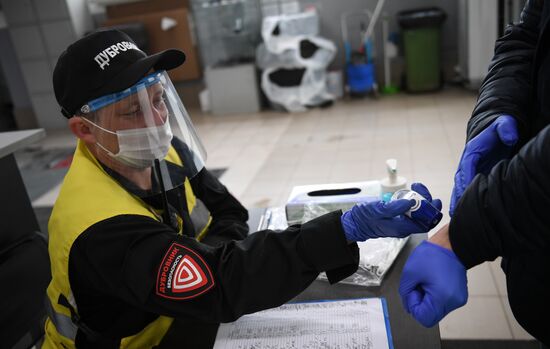Russia Coronavirus Lockdown Ease