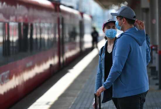Russia Coronavirus Lockdown Ease