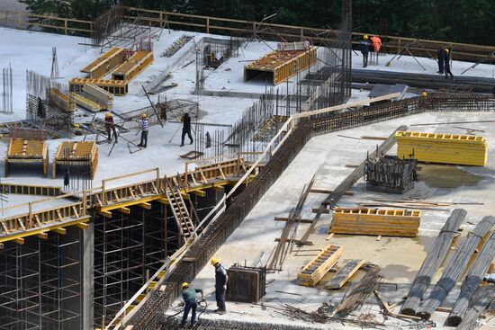 Russia Ferris Wheel Construction