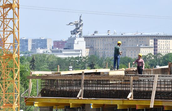 Russia Ferris Wheel Construction