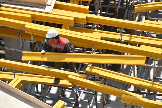 Russia Ferris Wheel Construction