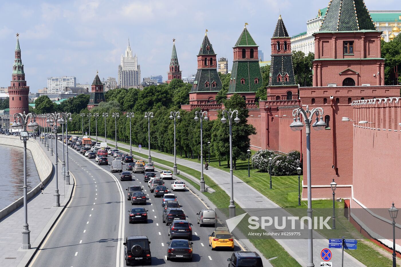 Russia Coronavirus Lockdown Ease