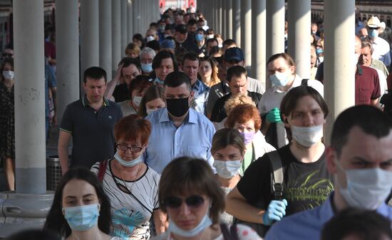 Russia Coronavirus Lockdown Ease