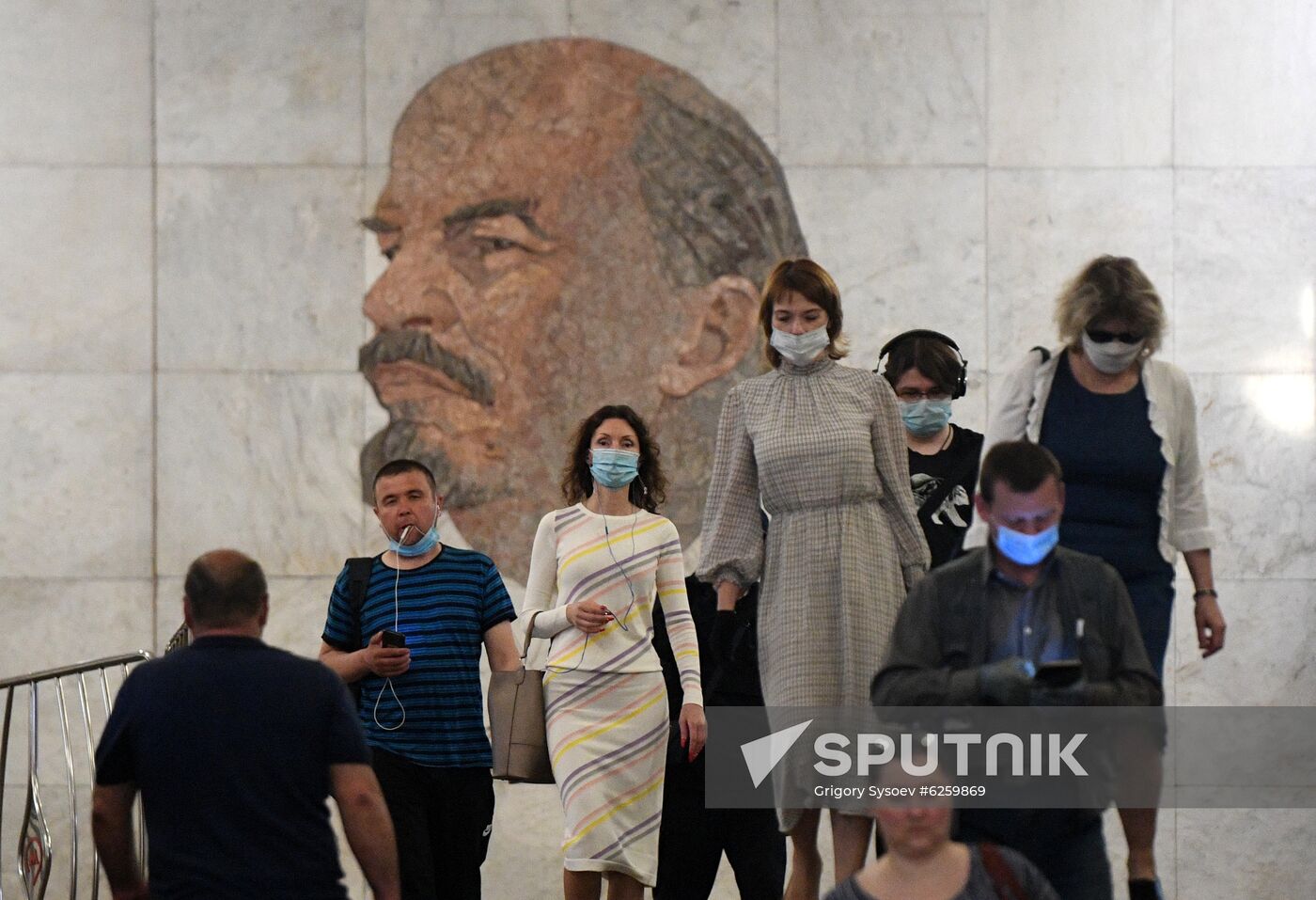 Russia Coronavirus Lockdown Ease