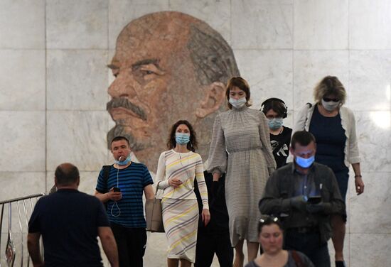 Russia Coronavirus Lockdown Ease