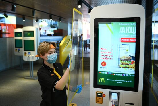 Russia Coronavirus Lockdown Ease