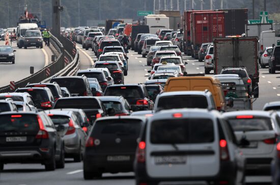 Russia Coronavirus Lockdown Ease