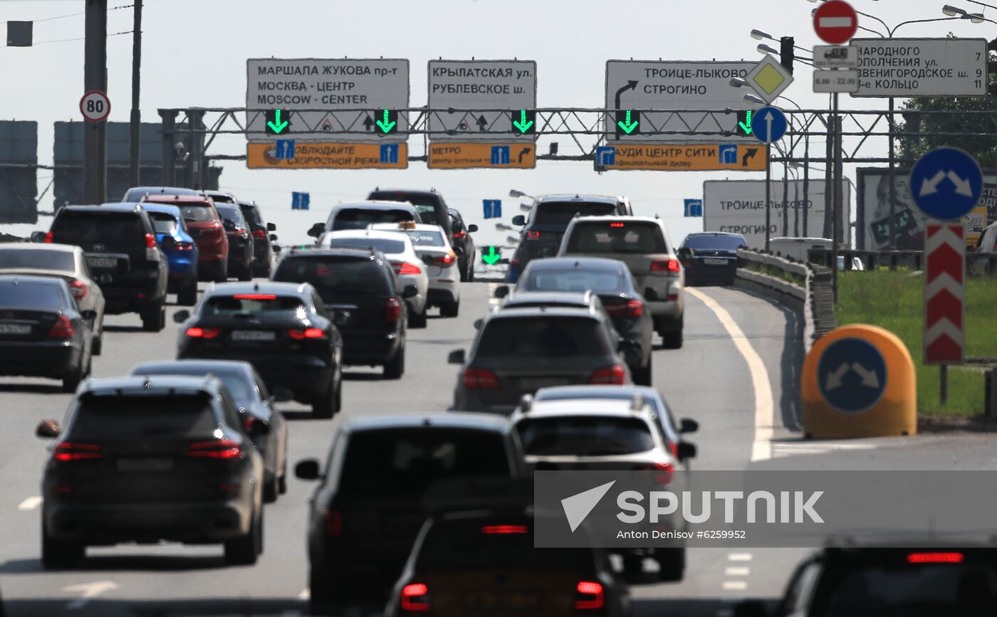 Russia Coronavirus Lockdown Ease