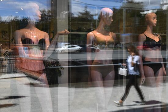 Russia Coronavirus Lockdown Ease