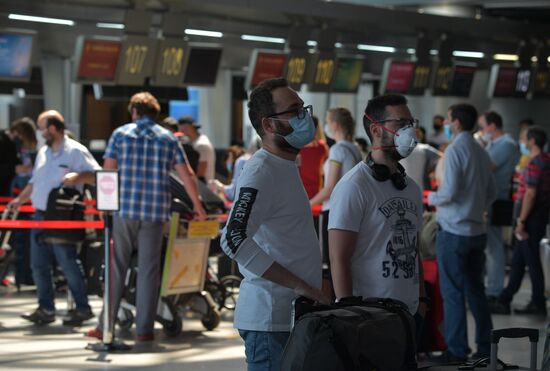 Russia Coronavirus Lockdown Ease