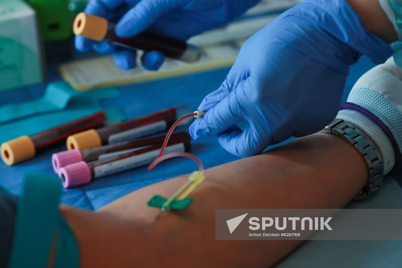 Russia Coronavirus Tests