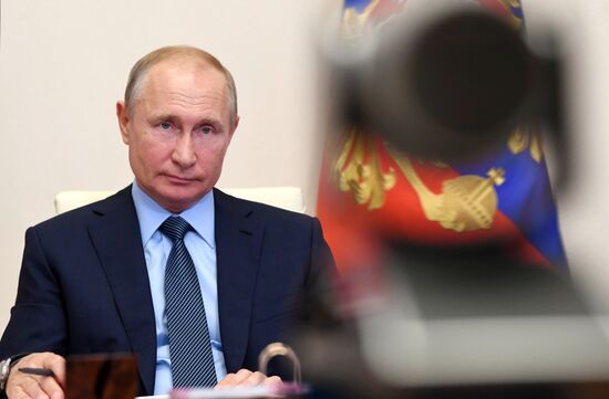 Russia Putin Health Workers