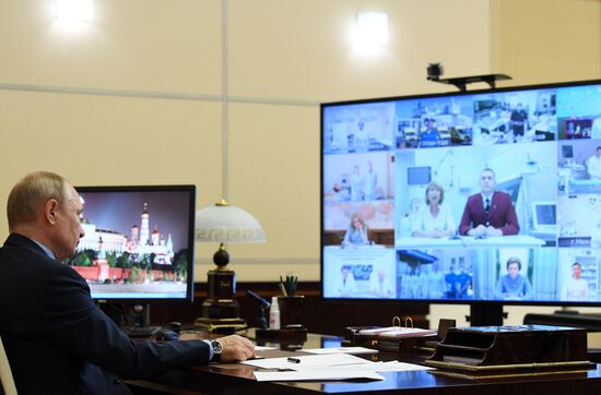 Russia Putin Health Workers