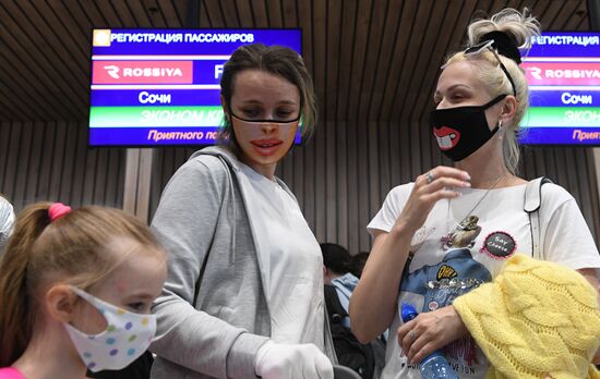 Russia Coronavirus Lockdown Ease 