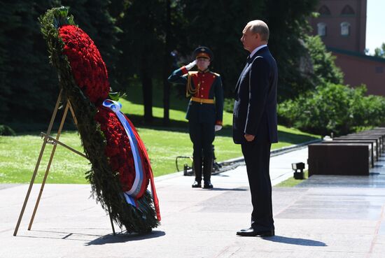 Russia Putin WWII Victims Remembrance Day
