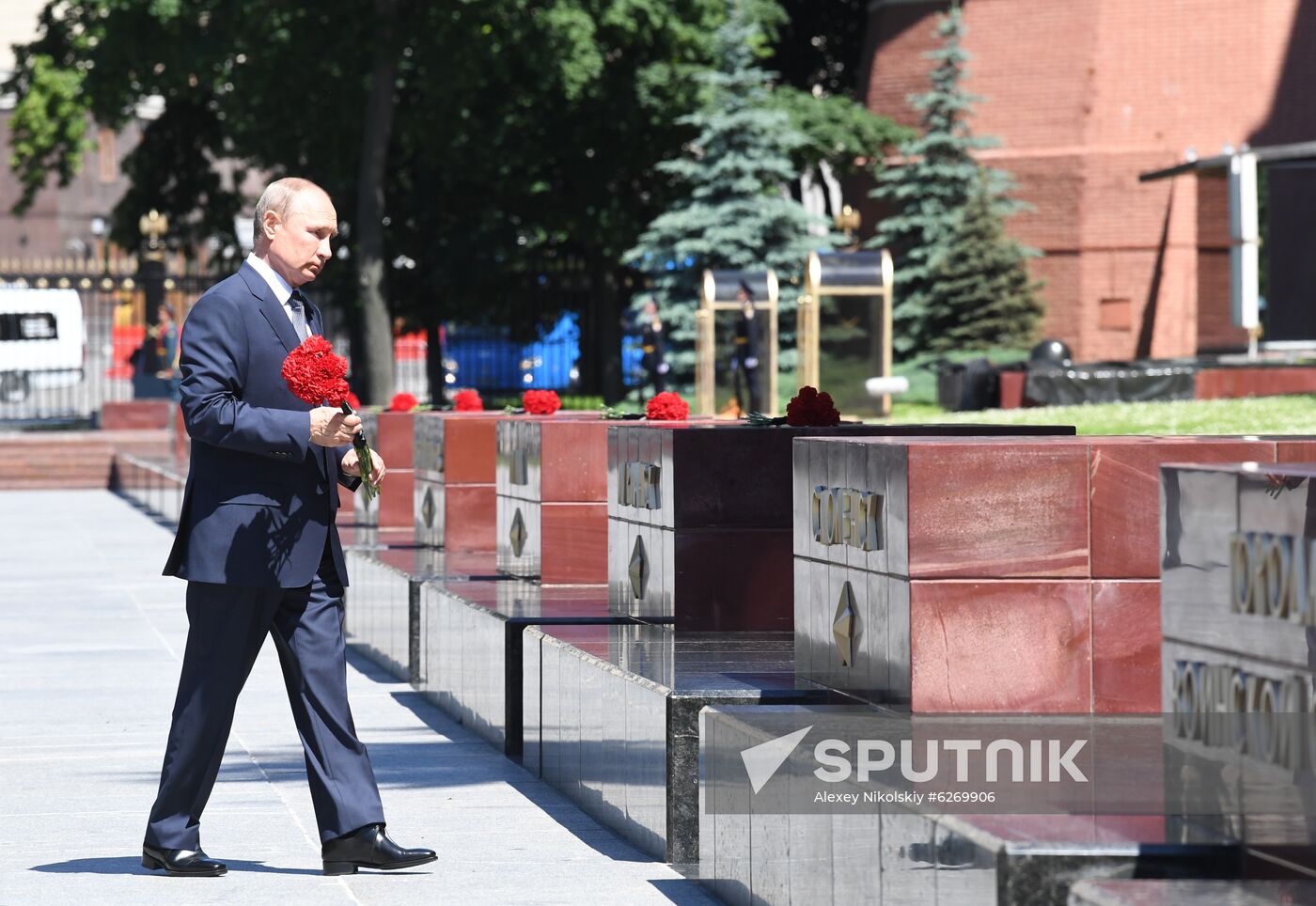 Russia Putin WWII Victims Remembrance Day