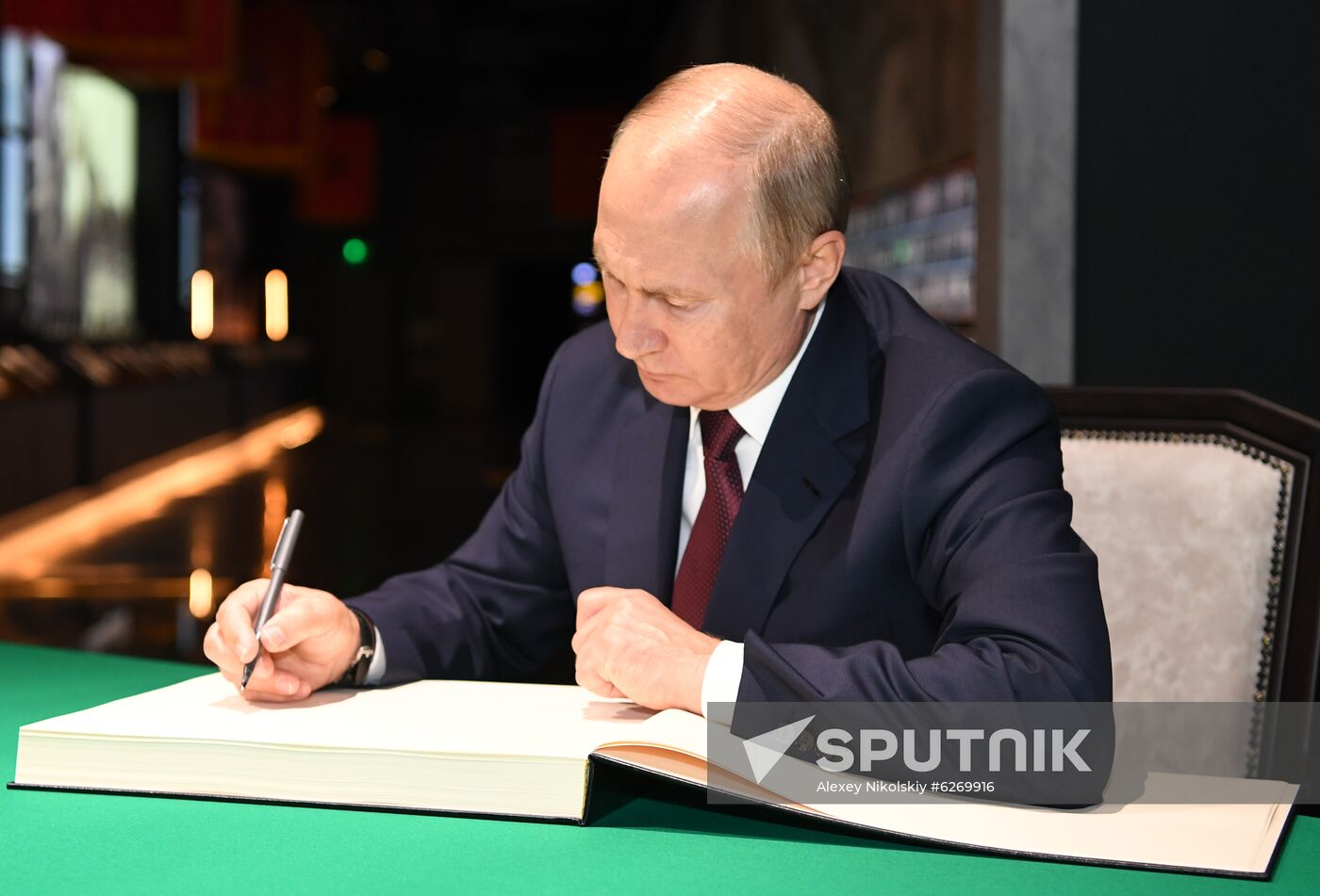 Russia Putin WWII Victims Remembrance Day