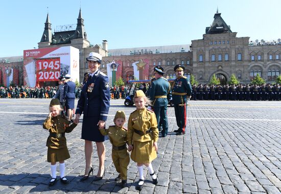 Military parade to commemorate 75th anniversary of Victory in World War II