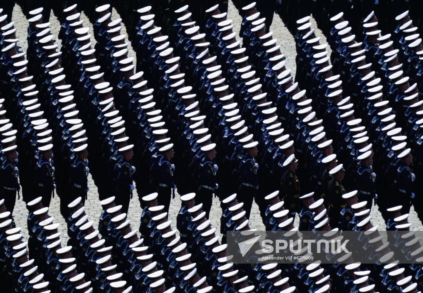 Military parade to commemorate 75th anniversary of Victory in World War II