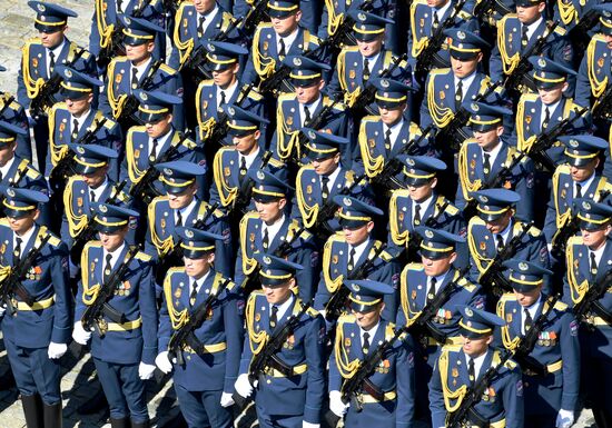 Military parade to commemorate 75th anniversary of Victory in World War II