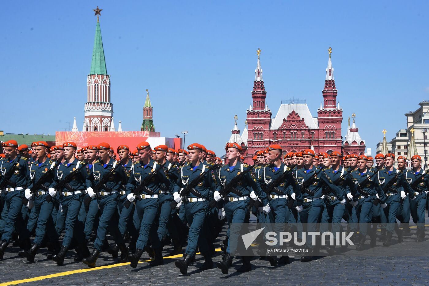 Military parade to commemorate 75th anniversary of Victory in World War II
