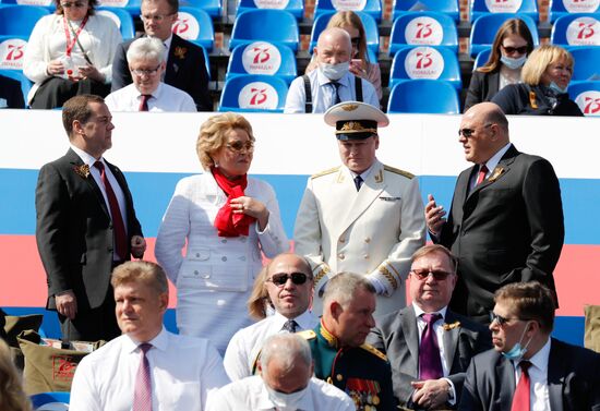 Russian President Vladimir Putin takes part in military parade to mark 75th anniversary of Victory in World War II