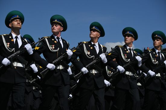 Military parade to commemorate 75th anniversary of Victory in World War II