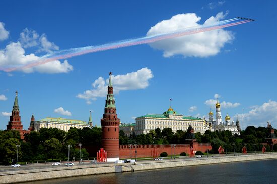 Military parade to commemorate 75th anniversary of Victory in World War II