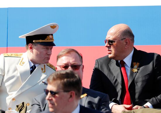Russian President Vladimir Putin takes part in military parade to mark 75th anniversary of Victory in World War II