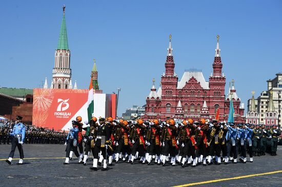 Military parade to commemorate 75th anniversary of Victory in World War II
