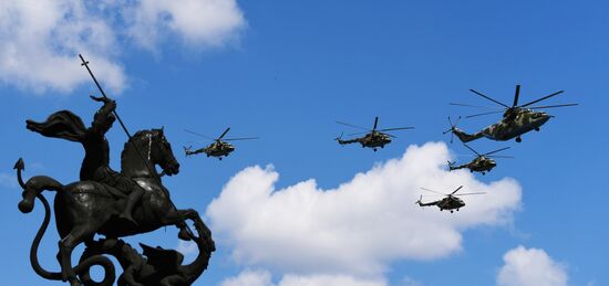 Military parade to commemorate 75th anniversary of Victory in World War II
