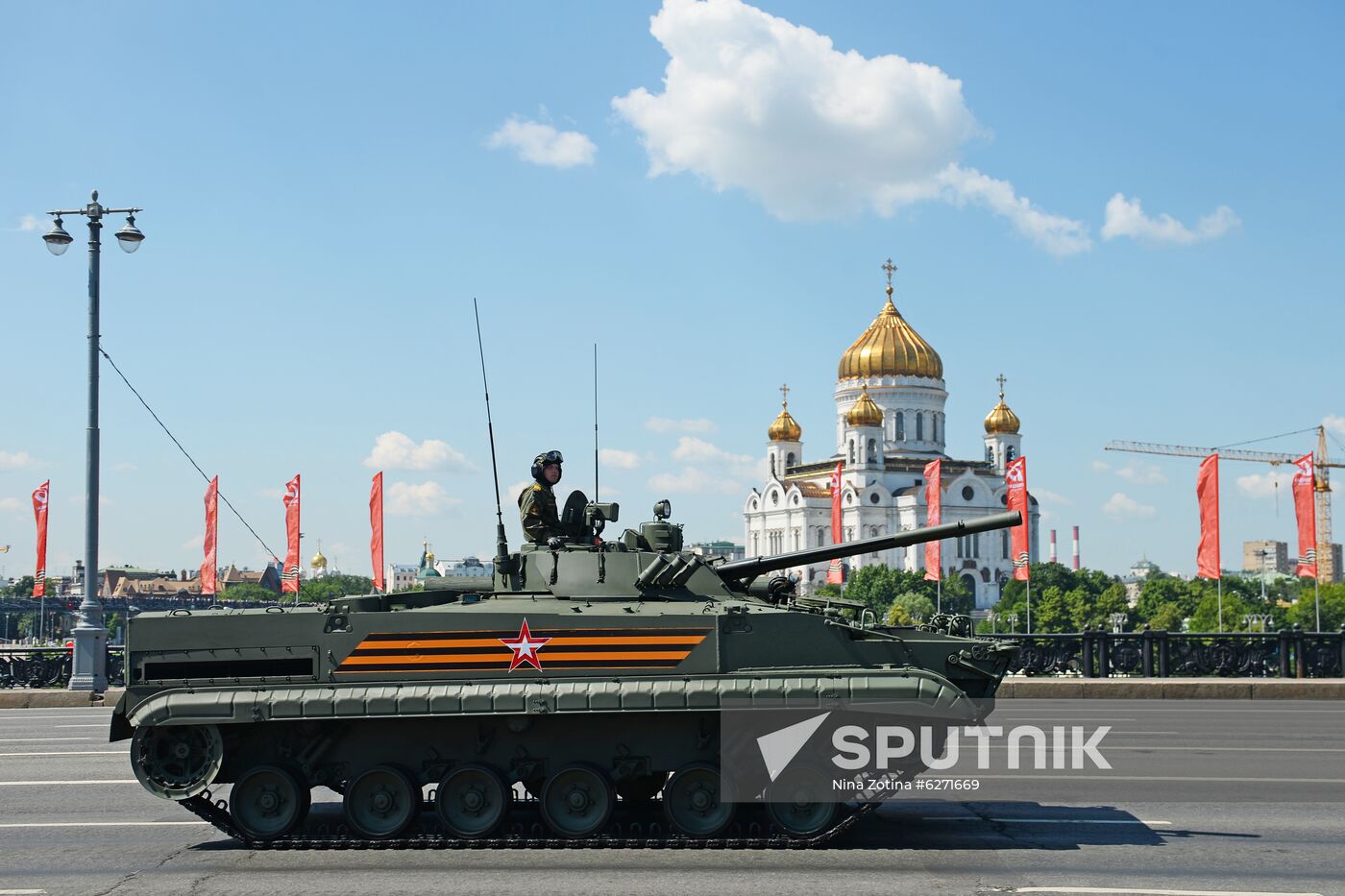 Military parade to commemorate 75th anniversary of Victory in World War II