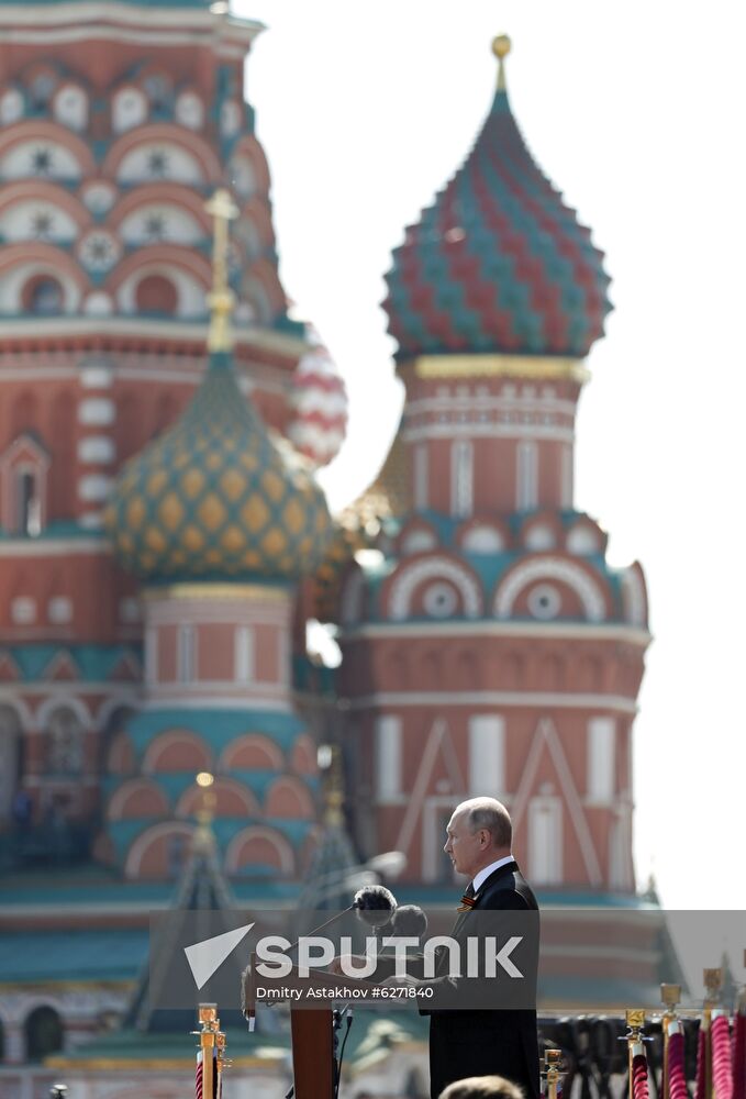 Russian President Vladimir Putin takes part in military parade to mark 75th anniversary of Victory in World War II