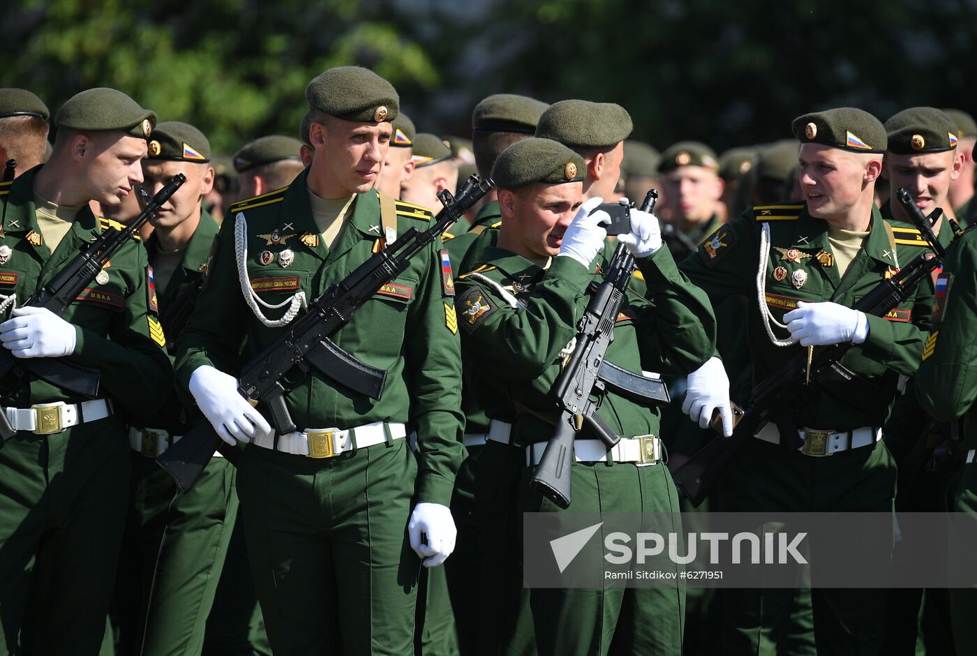 Military parade to commemorate 75th anniversary of Victory in World War II