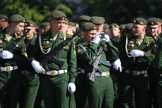 Military parade to commemorate 75th anniversary of Victory in World War II