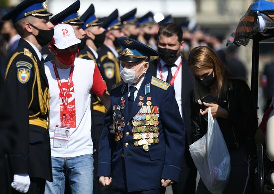 Military parade to commemorate 75th anniversary of Victory in World War II