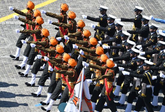 Military parade to commemorate 75th anniversary of Victory in World War II