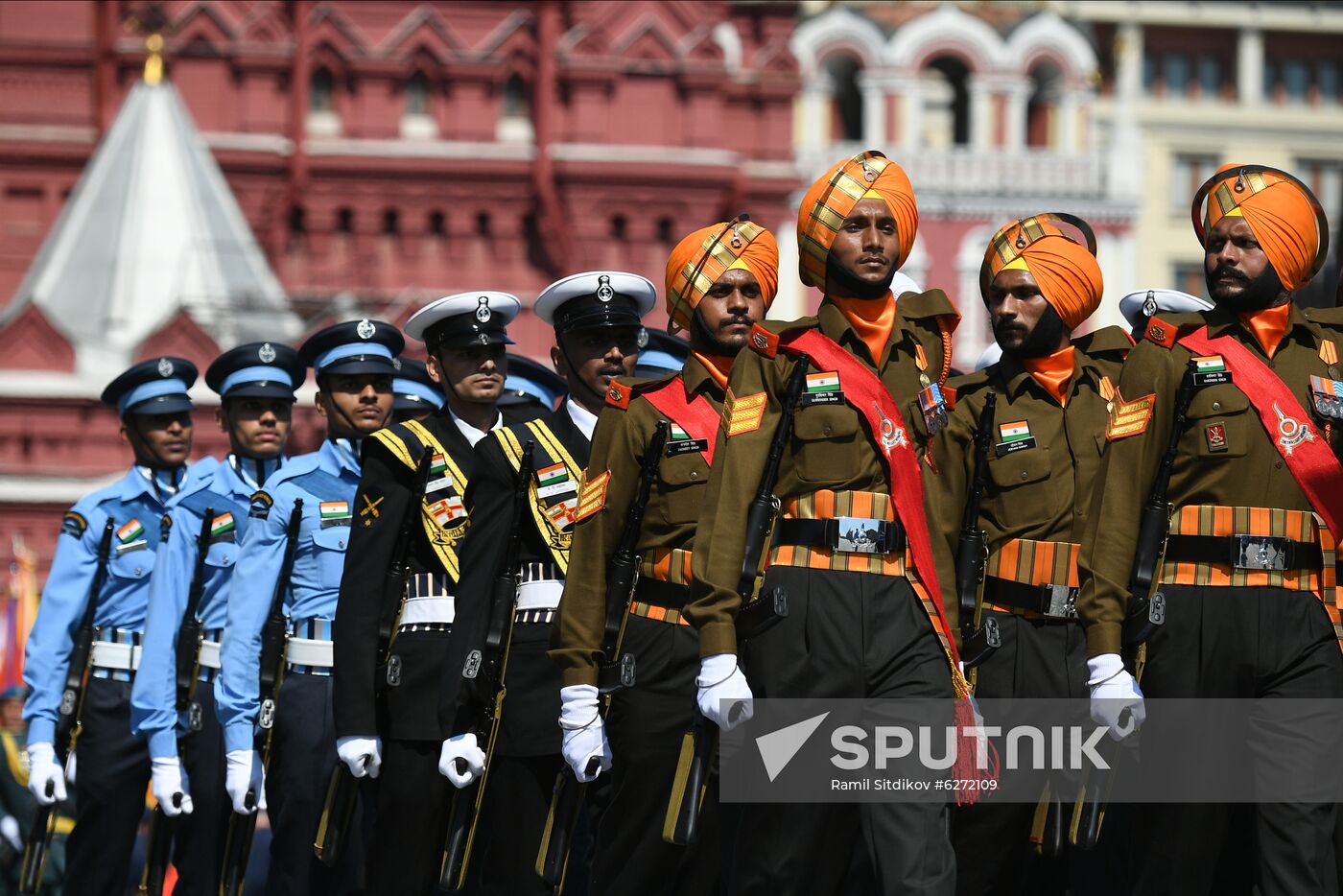 Military parade to commemorate 75th anniversary of Victory in World War II